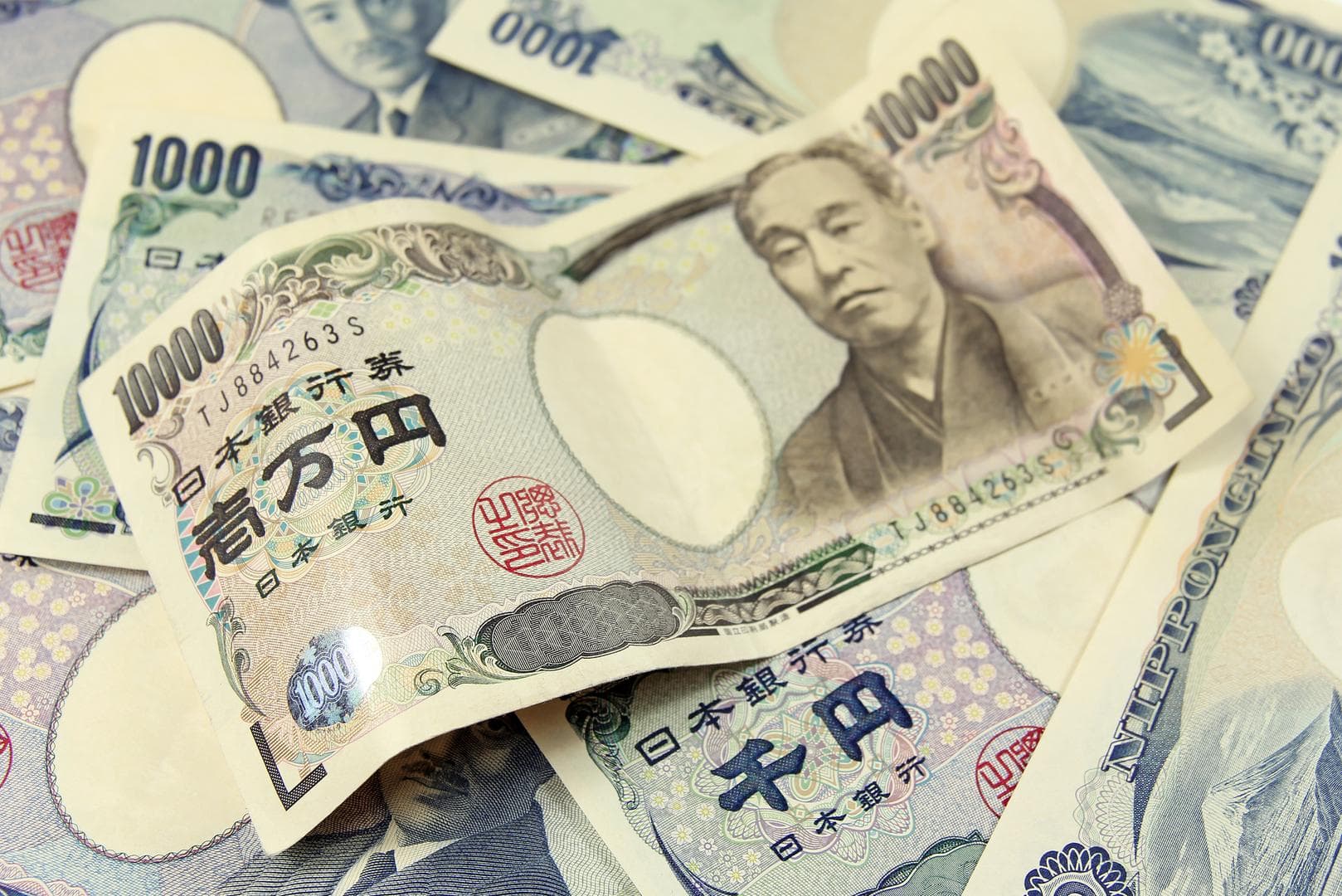 Bitcoin Dekat $66.300: Yen Jatuh, Cuan dari Saham Chip!