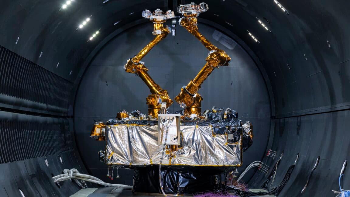 Satellit Servis Robotik Paling Canggih di Dunia: Gimana Ceritanya?